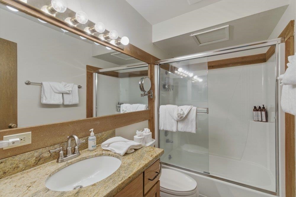 2000 North Village Drive Unit: 316