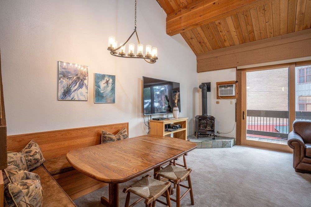 2000 North Village Drive Unit: 316
