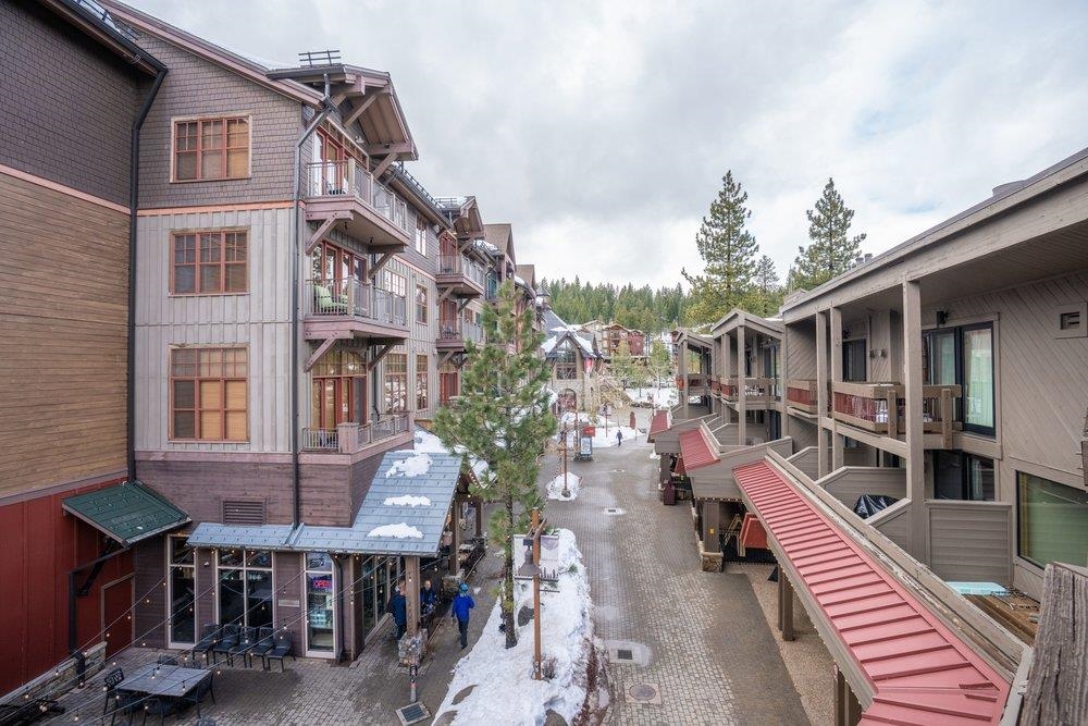 2000 North Village Drive Unit: 316