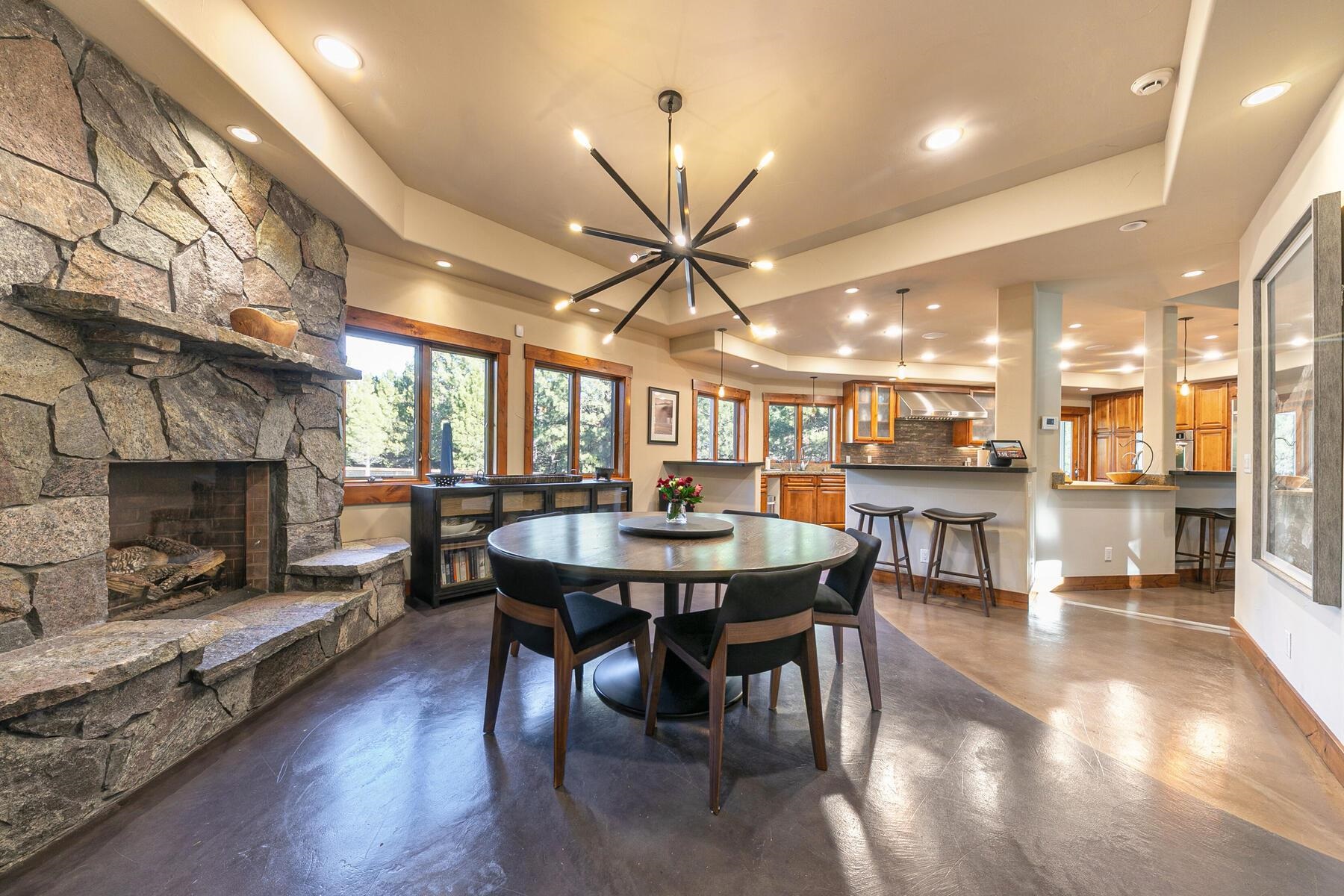 11710 Tinkers Landing