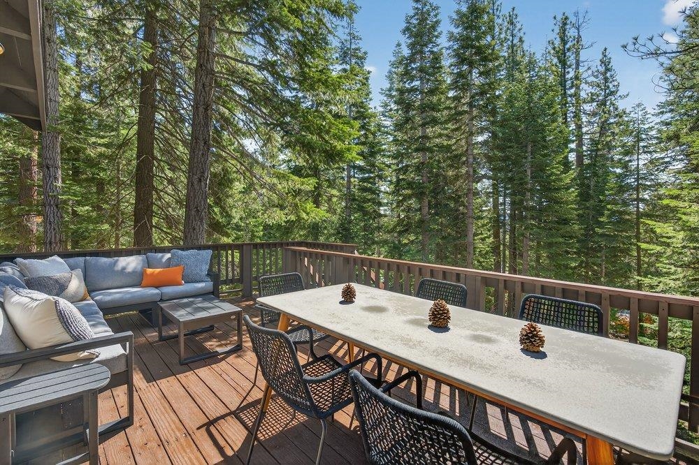 11805 Saint Bernard Drive