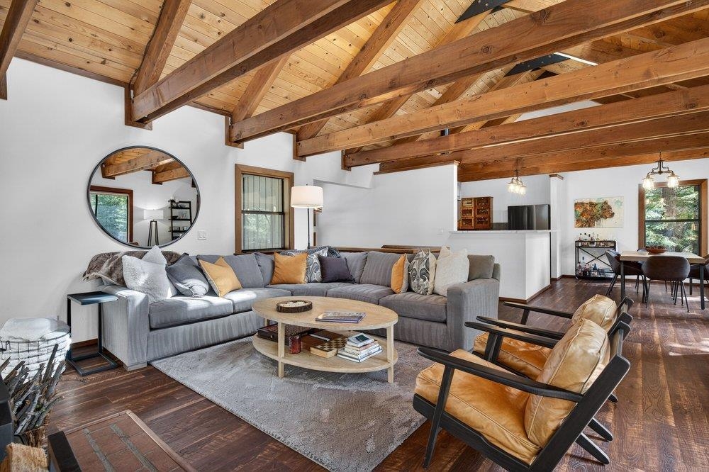 11805 Saint Bernard Drive