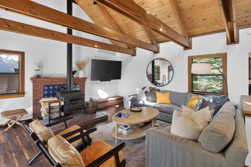 11805 Saint Bernard Drive