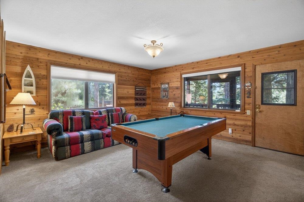 1090 Canterbury Drive