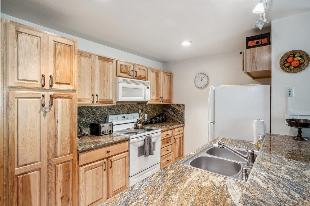 1001 Commonwealth Drive # 151 Unit: #151