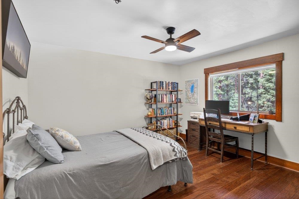 10473 The Strand