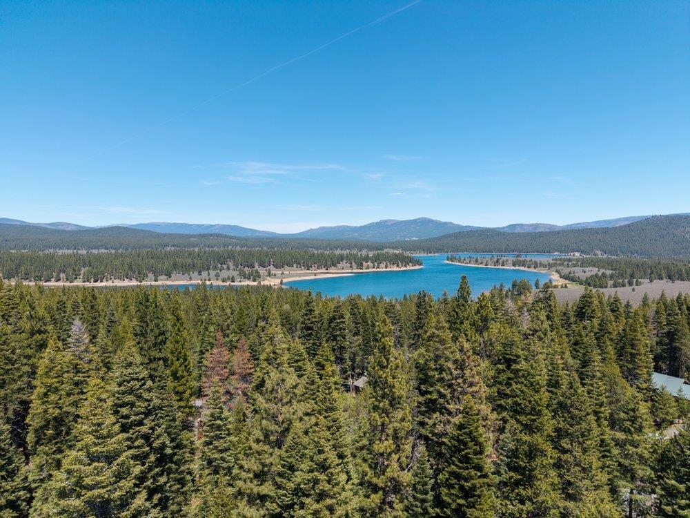 10694 Laurelwood Drive