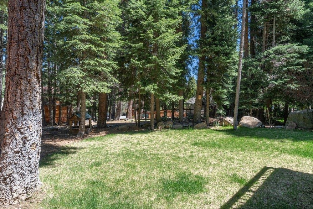 10694 Laurelwood Drive