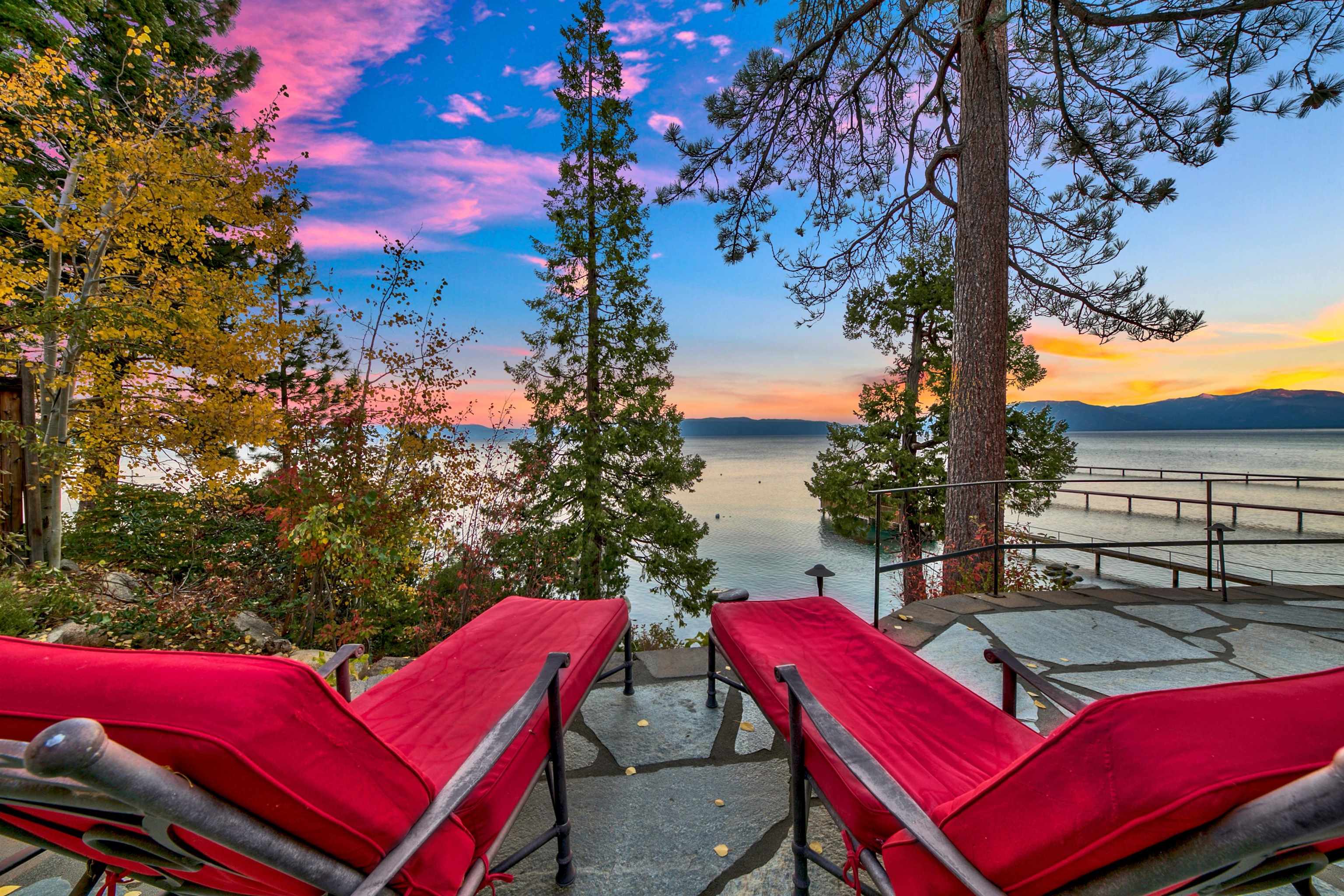 8747 Lakeside Drive