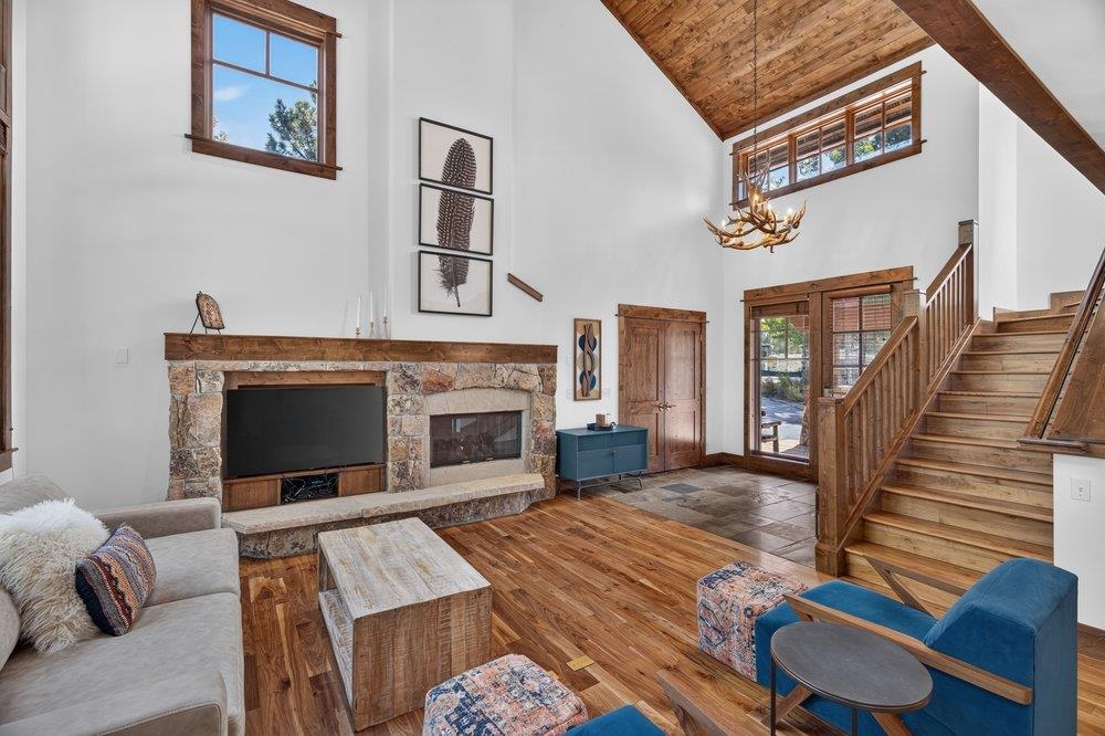 12472 Villa Court