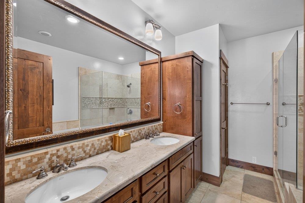 12472 Villa Court