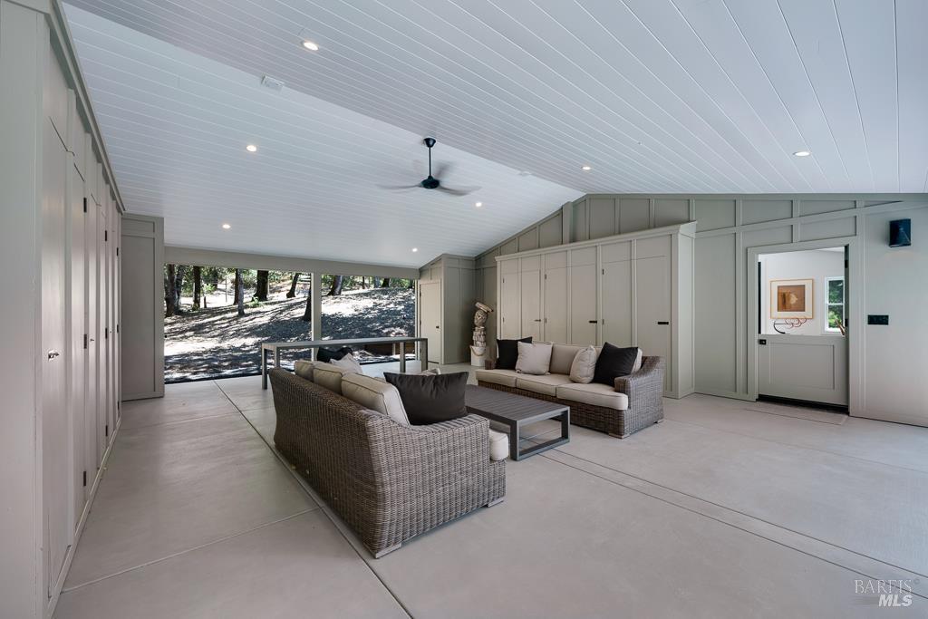 5519 Dry Creek Road