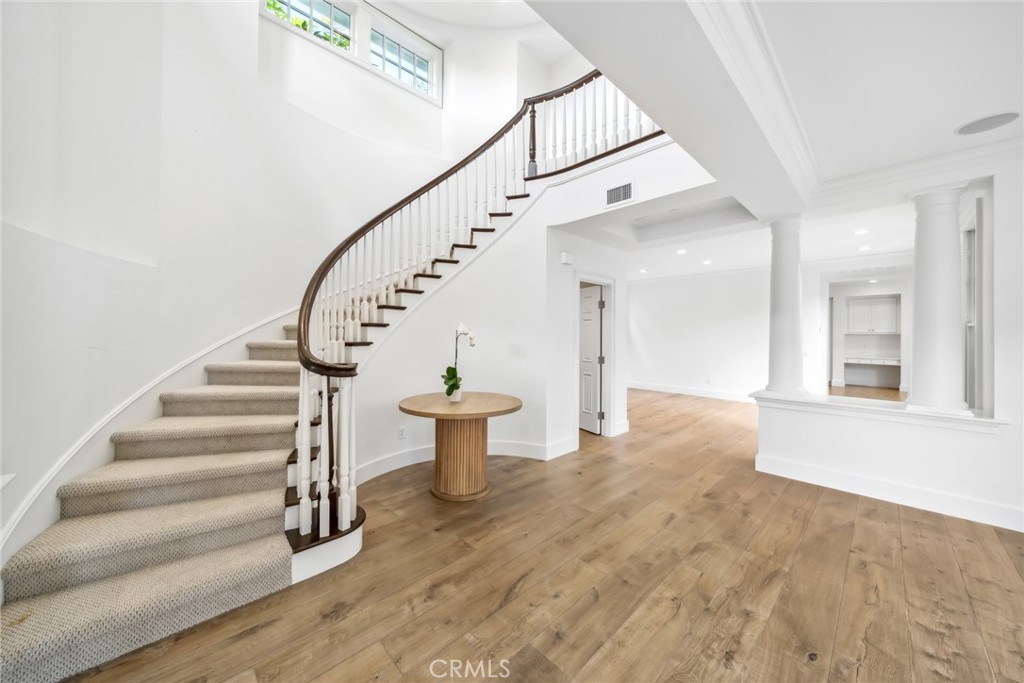 2 Crooked Stick Drive