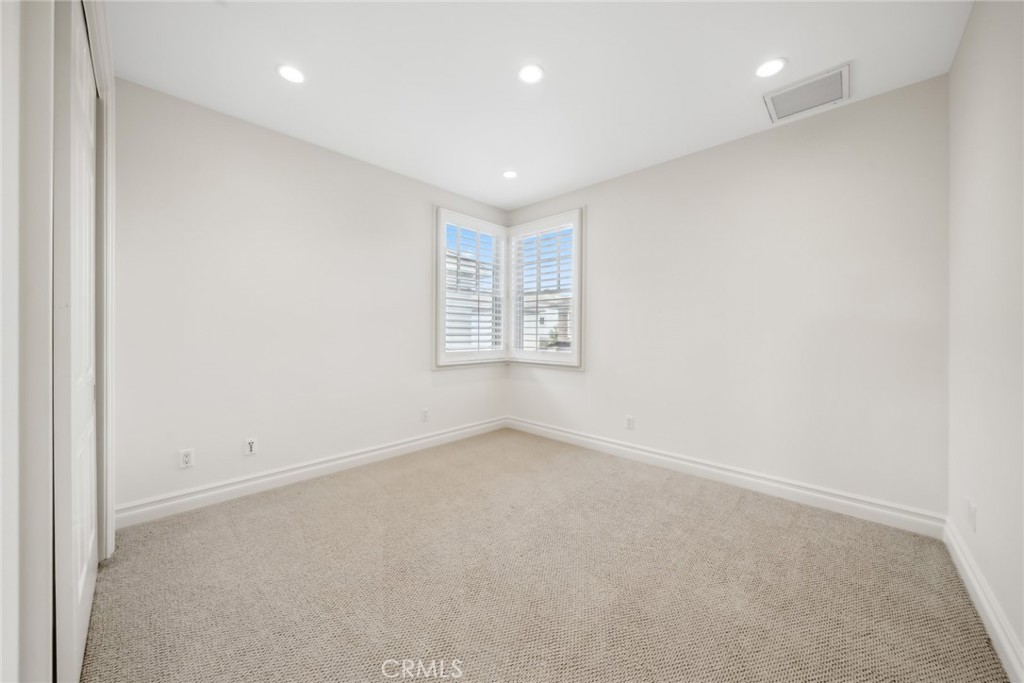 2 Crooked Stick Drive