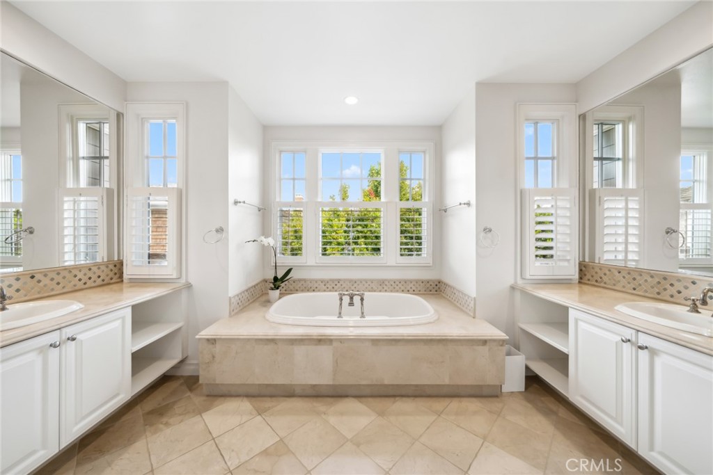 2 Crooked Stick Drive