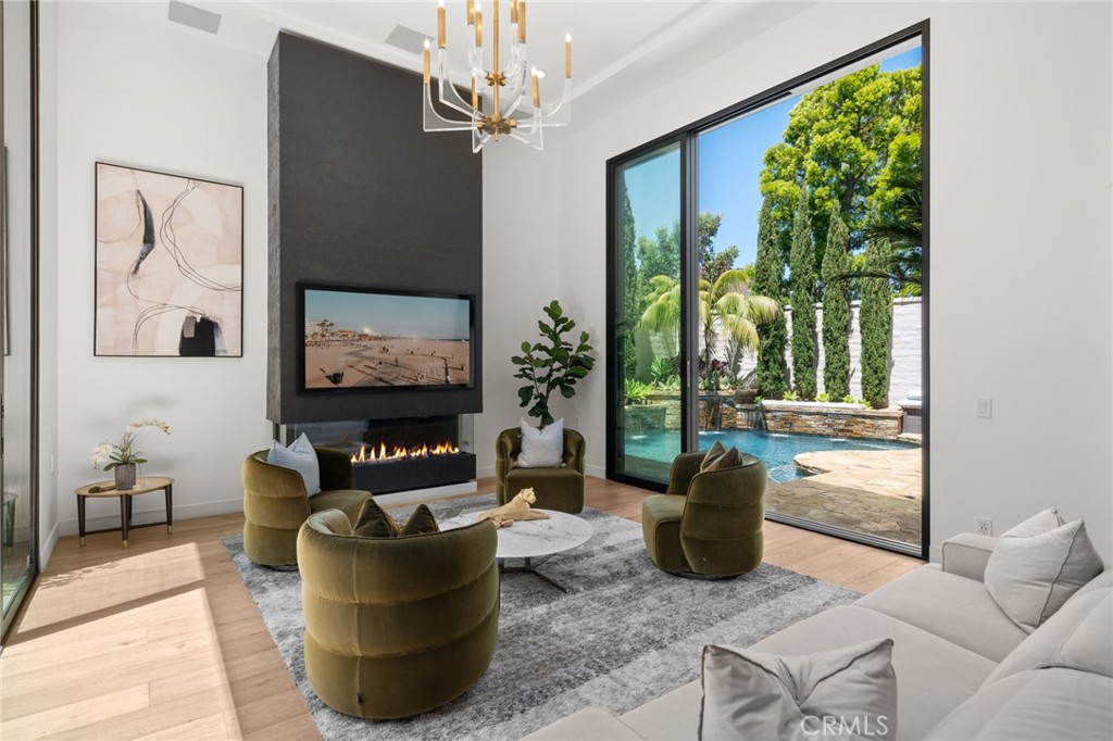 6 Jupiter Hills Drive