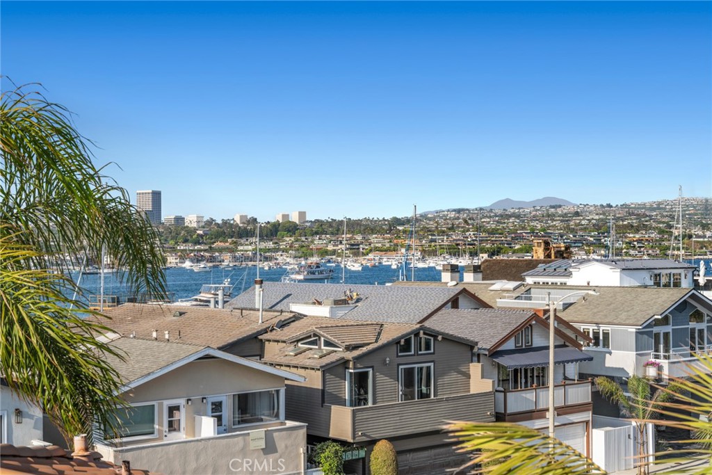 1201 E Balboa Boulevard