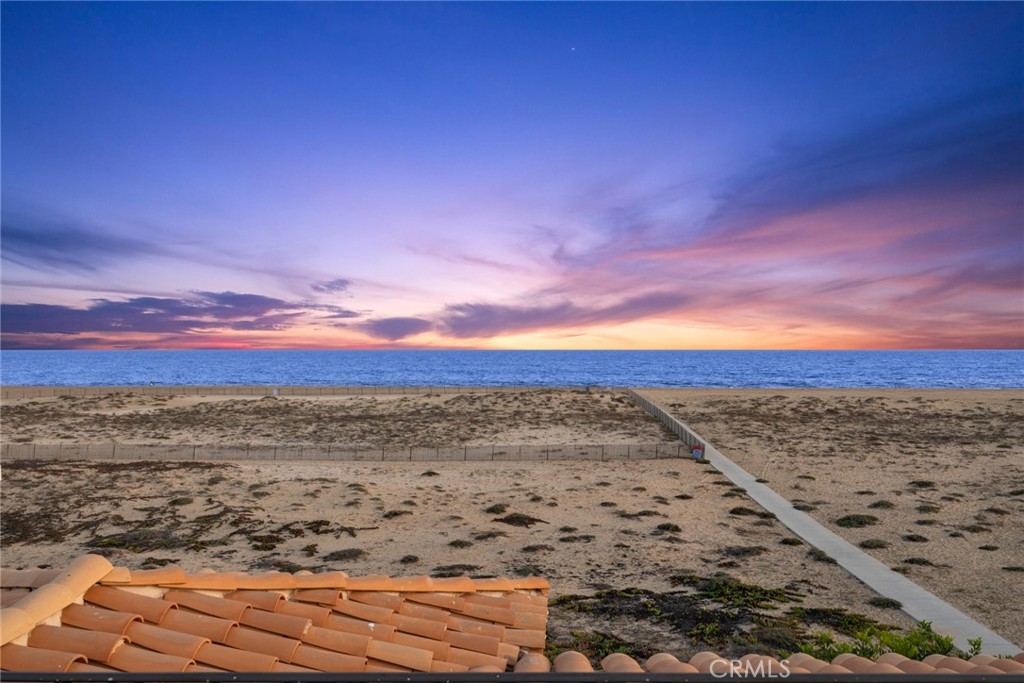 1201 E Balboa Boulevard