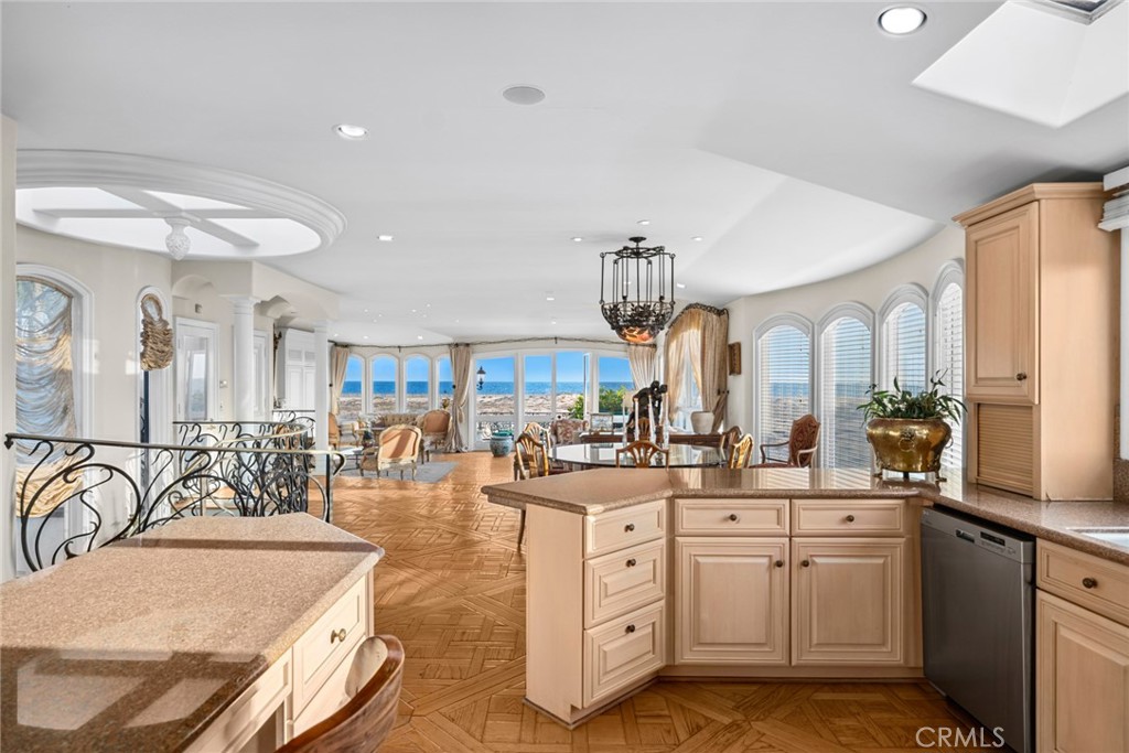 1201 E Balboa Boulevard