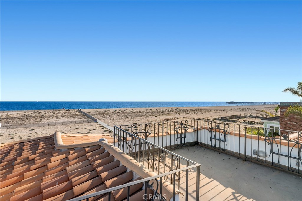 1201 E Balboa Boulevard