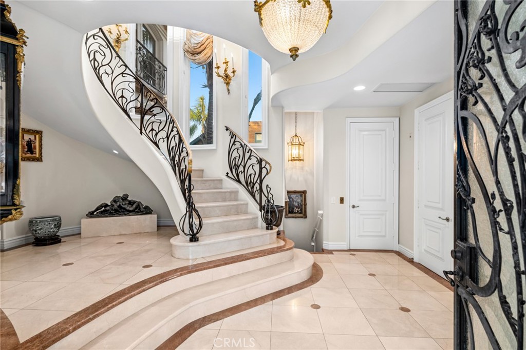 1201 E Balboa Boulevard