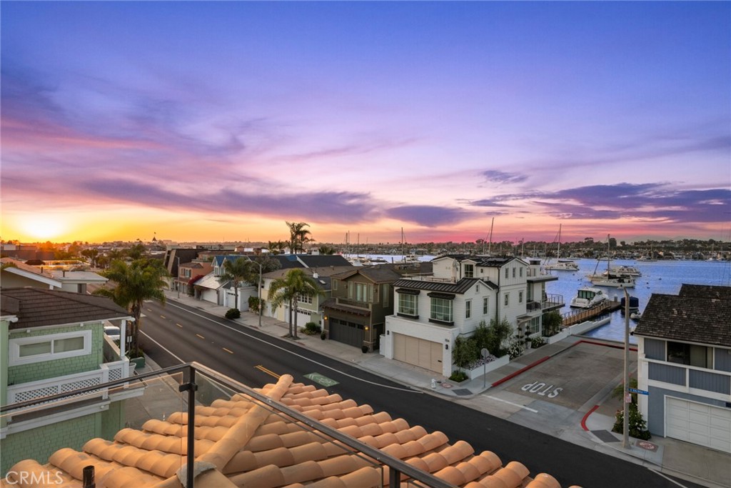 1201 E Balboa Boulevard