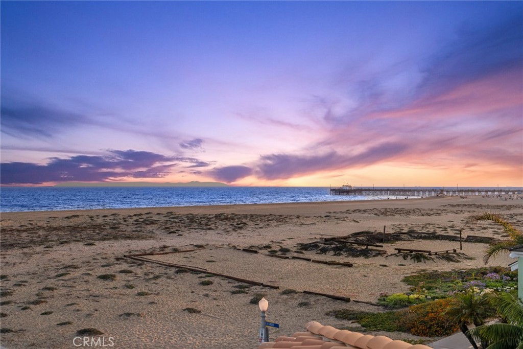 1201 E Balboa Boulevard