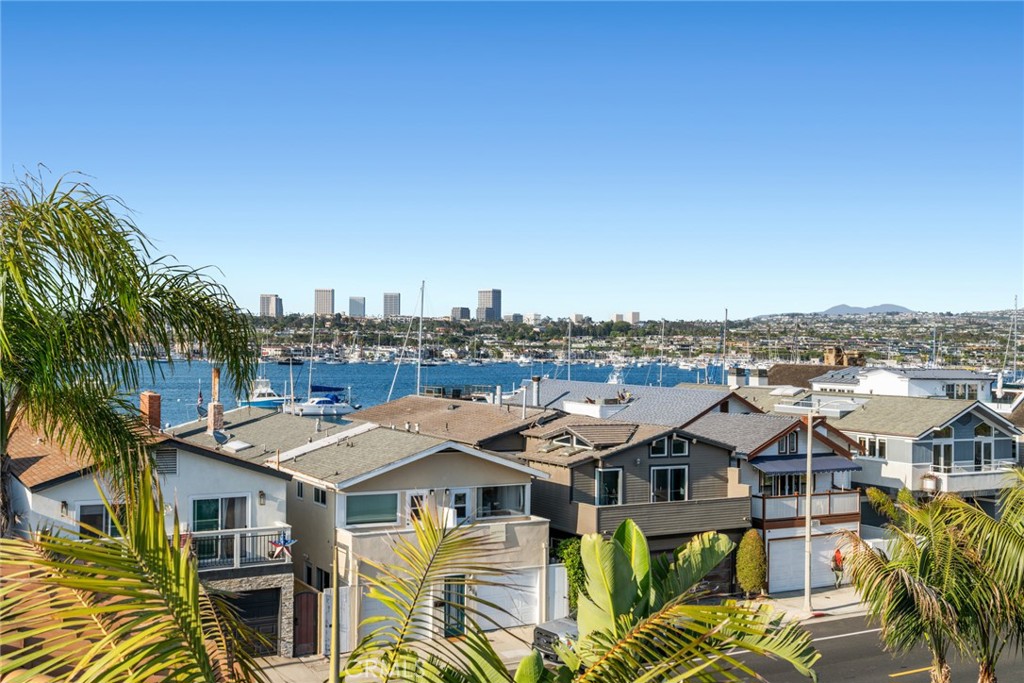 1201 E Balboa Boulevard