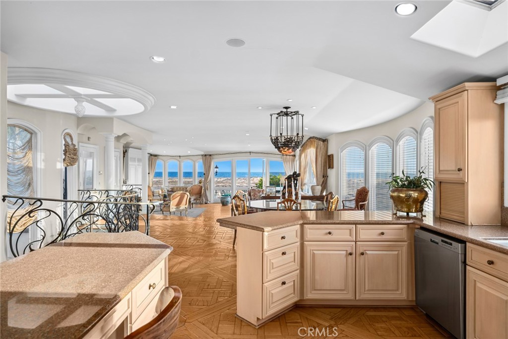 1201 E Balboa Boulevard