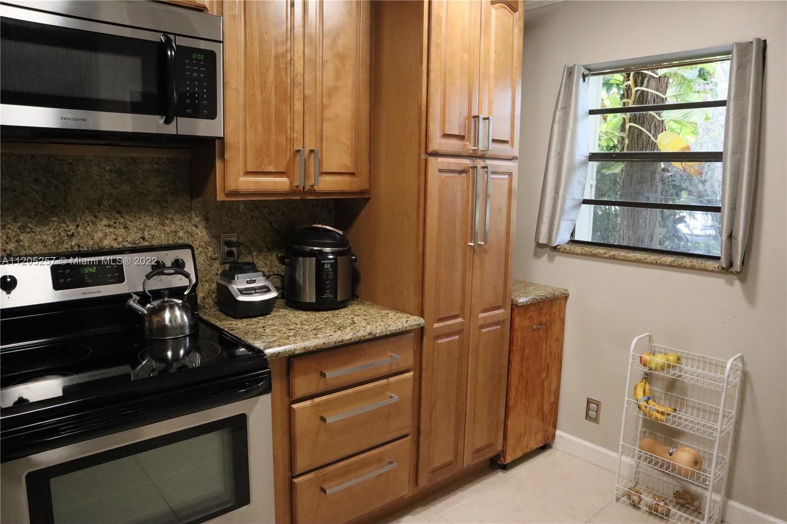 772 NW 47th St Unit: 772