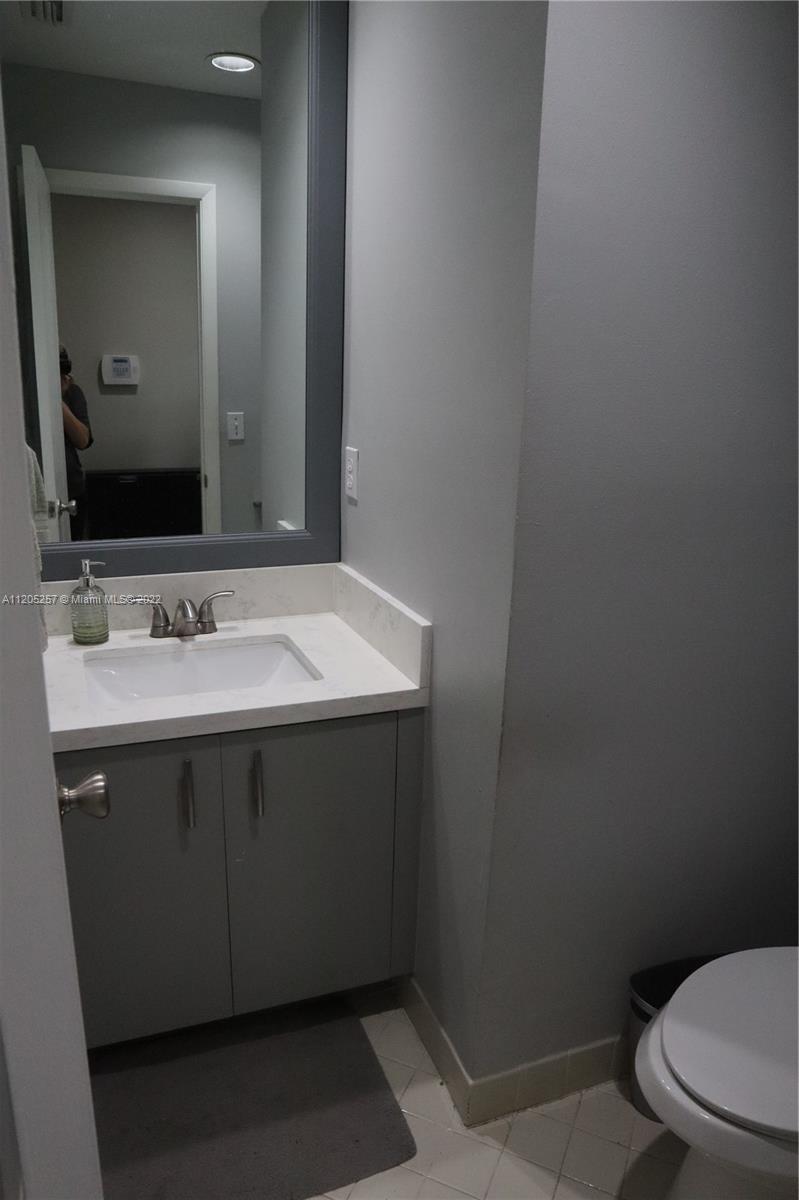 772 NW 47th St Unit: 772