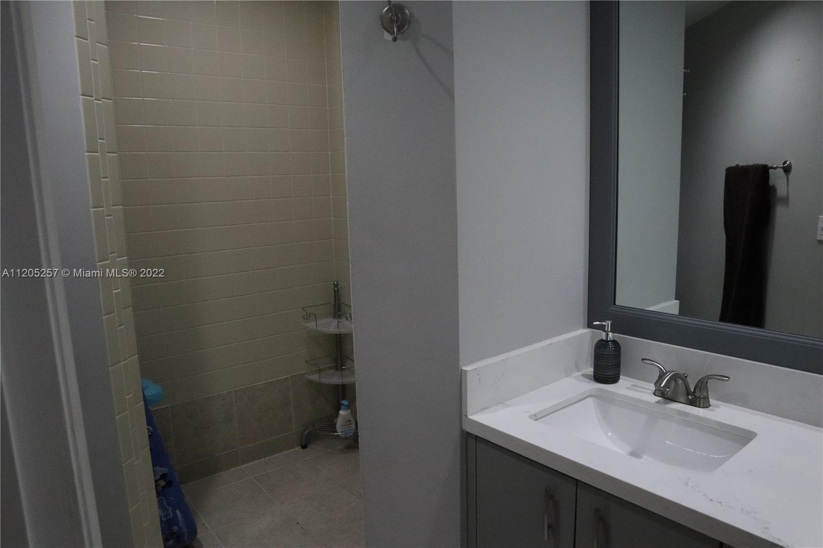 772 NW 47th St Unit: 772