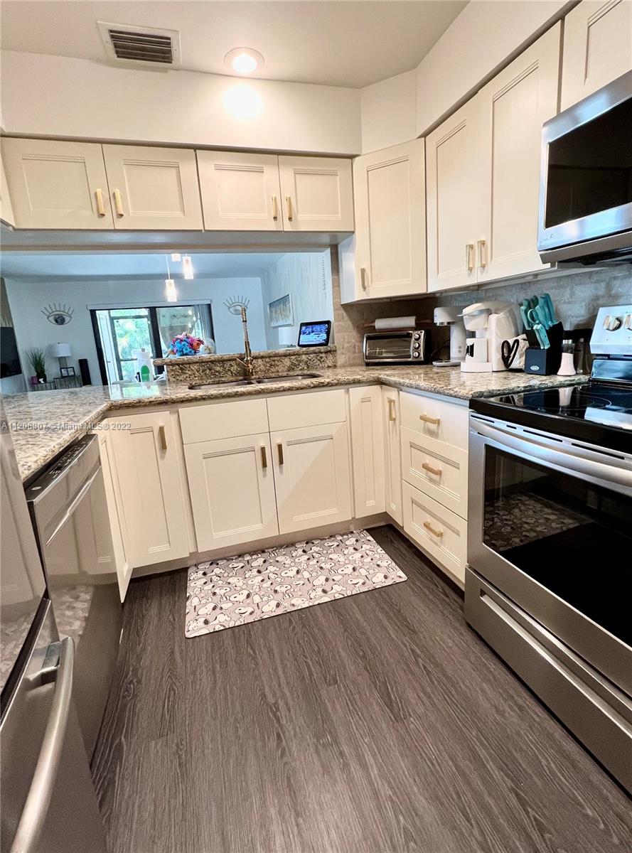 387 SE 17th Ave