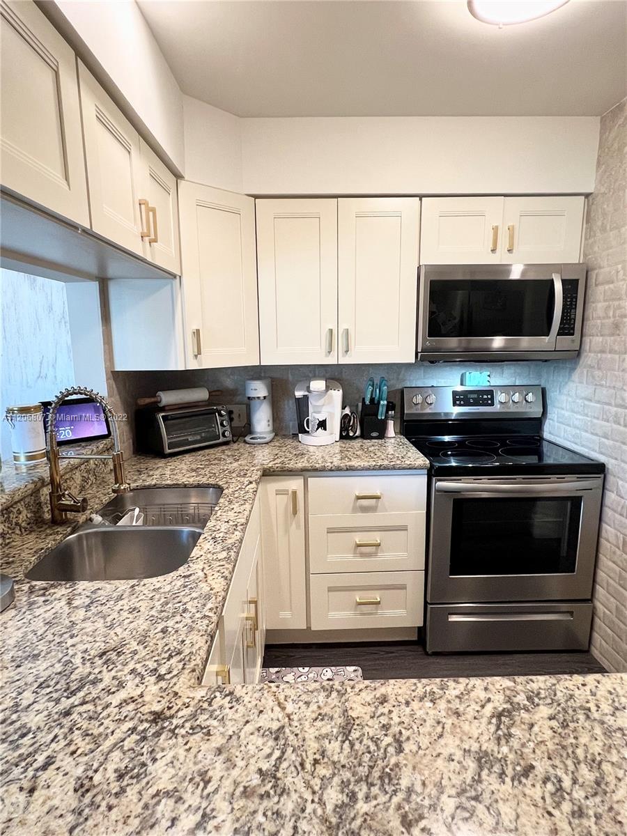 387 SE 17th Ave