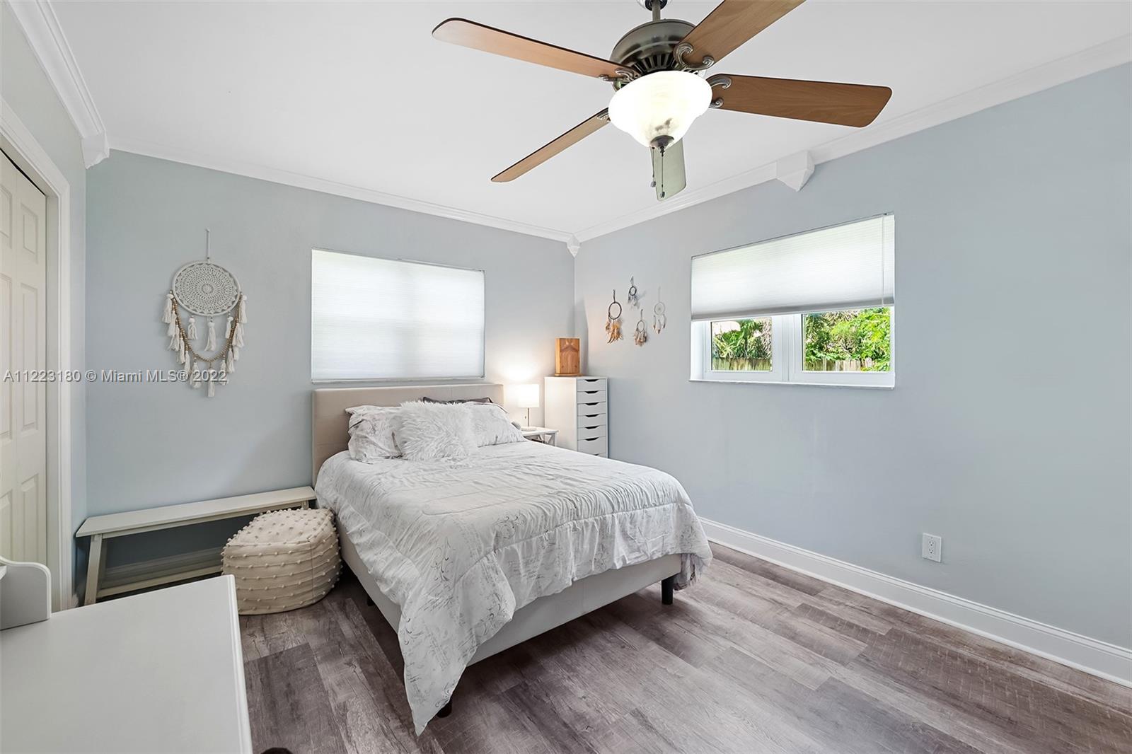873 Ixora Ln