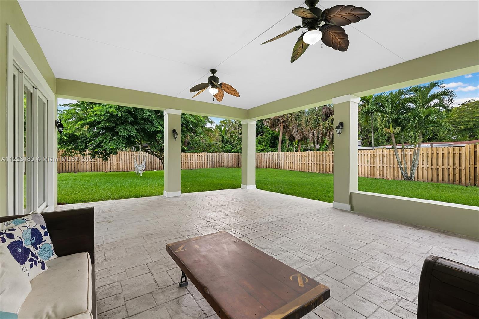 873 Ixora Ln