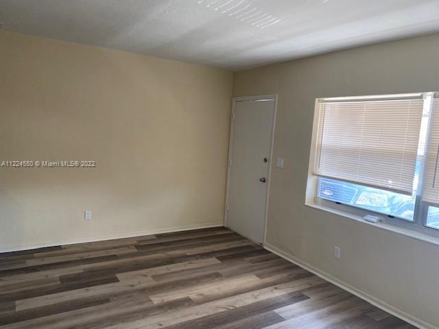 1142 NE 15th Ave Unit: B