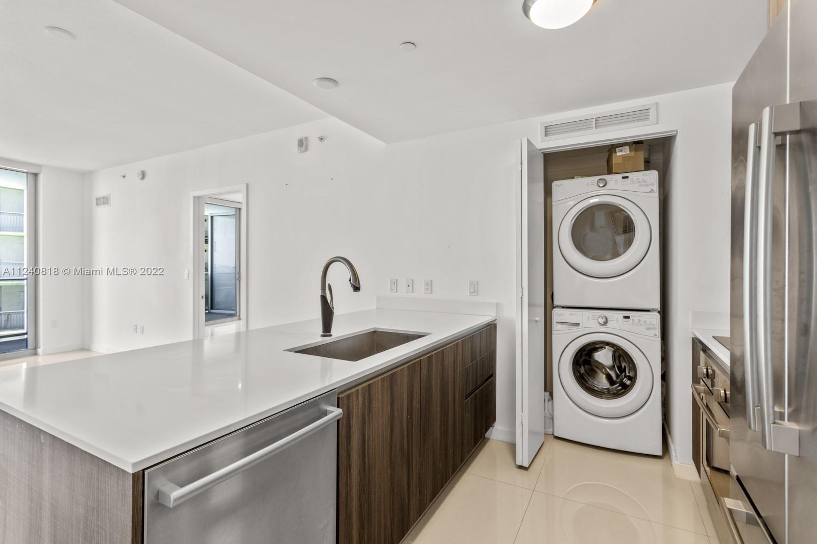 488 NE 18th St Unit: 1808