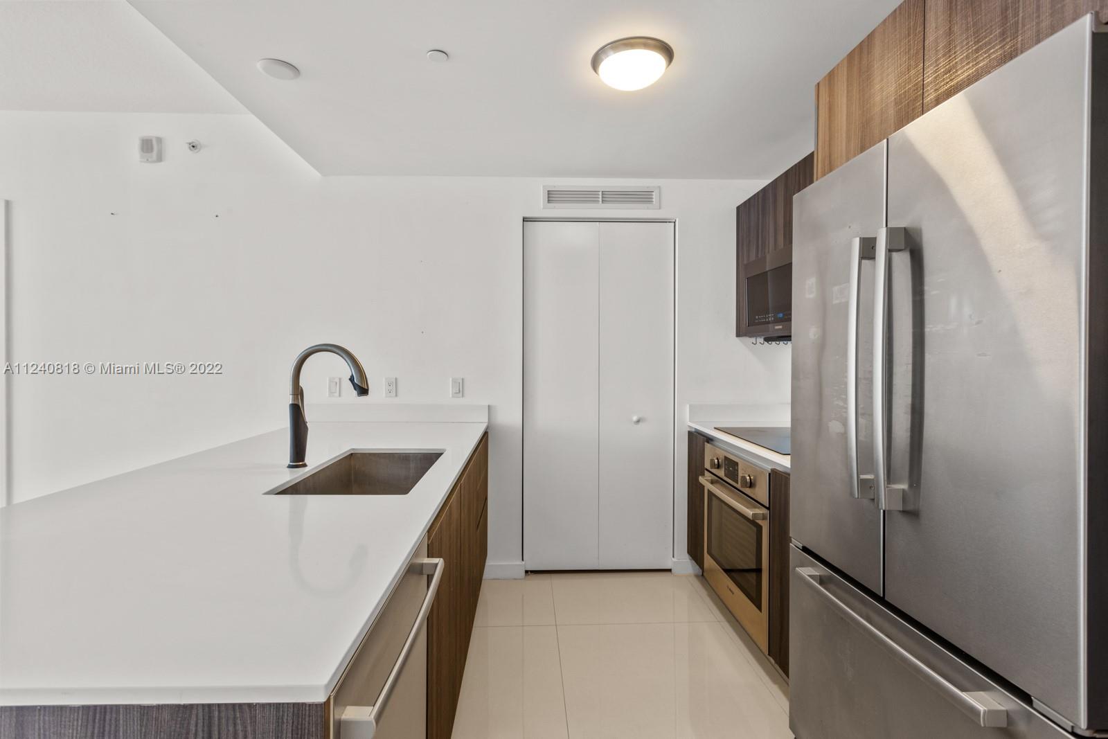 488 NE 18th St Unit: 1808