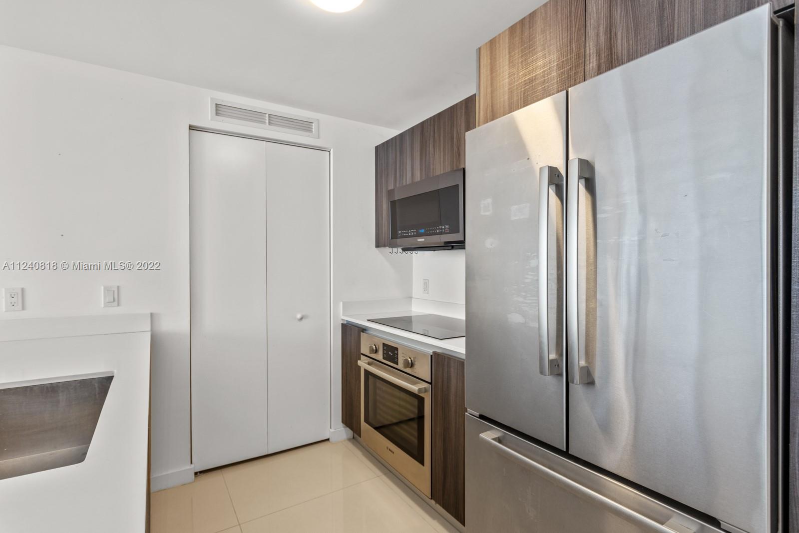 488 NE 18th St Unit: 1808