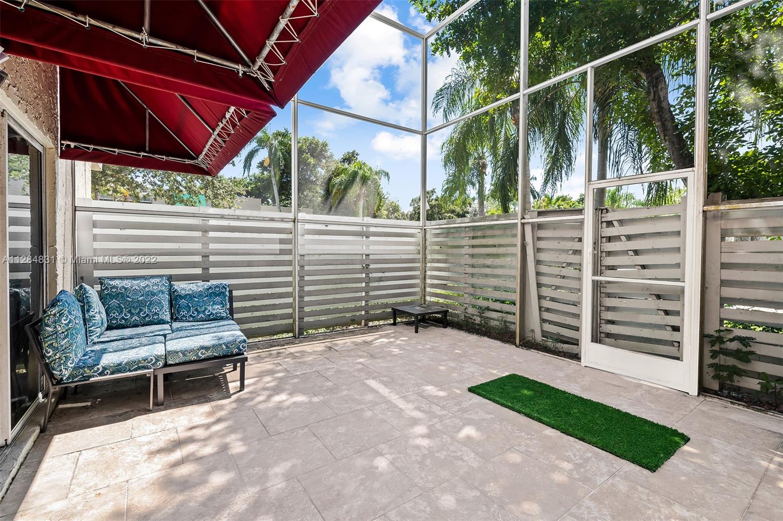 533 NW 98th Ave Unit: 533