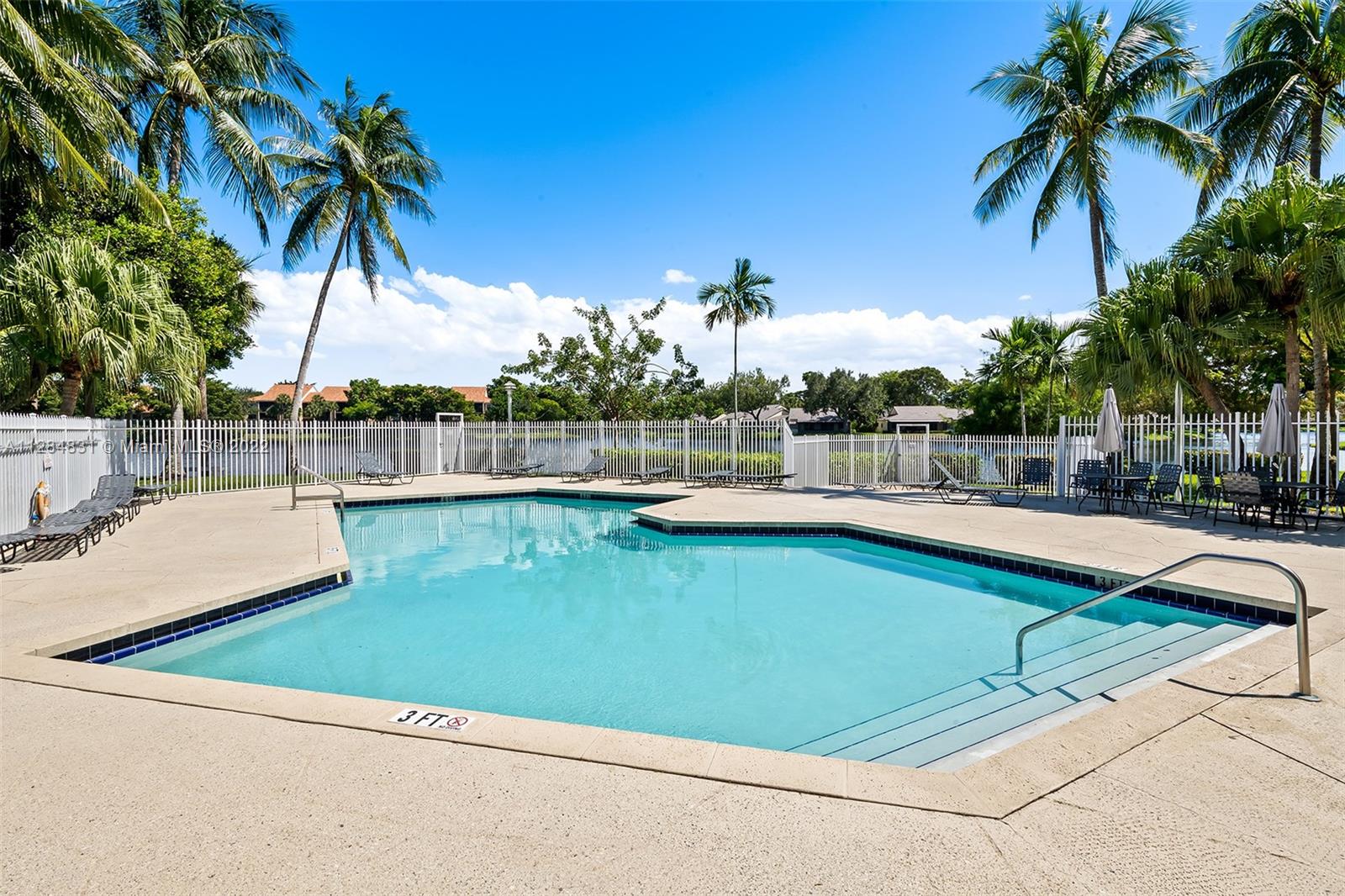 533 NW 98th Ave Unit: 533