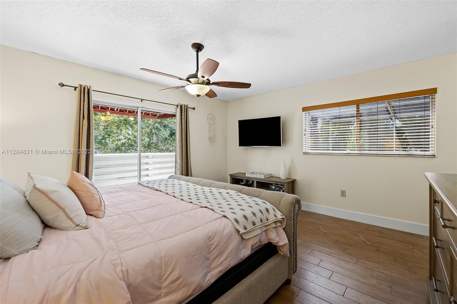 533 NW 98th Ave Unit: 533