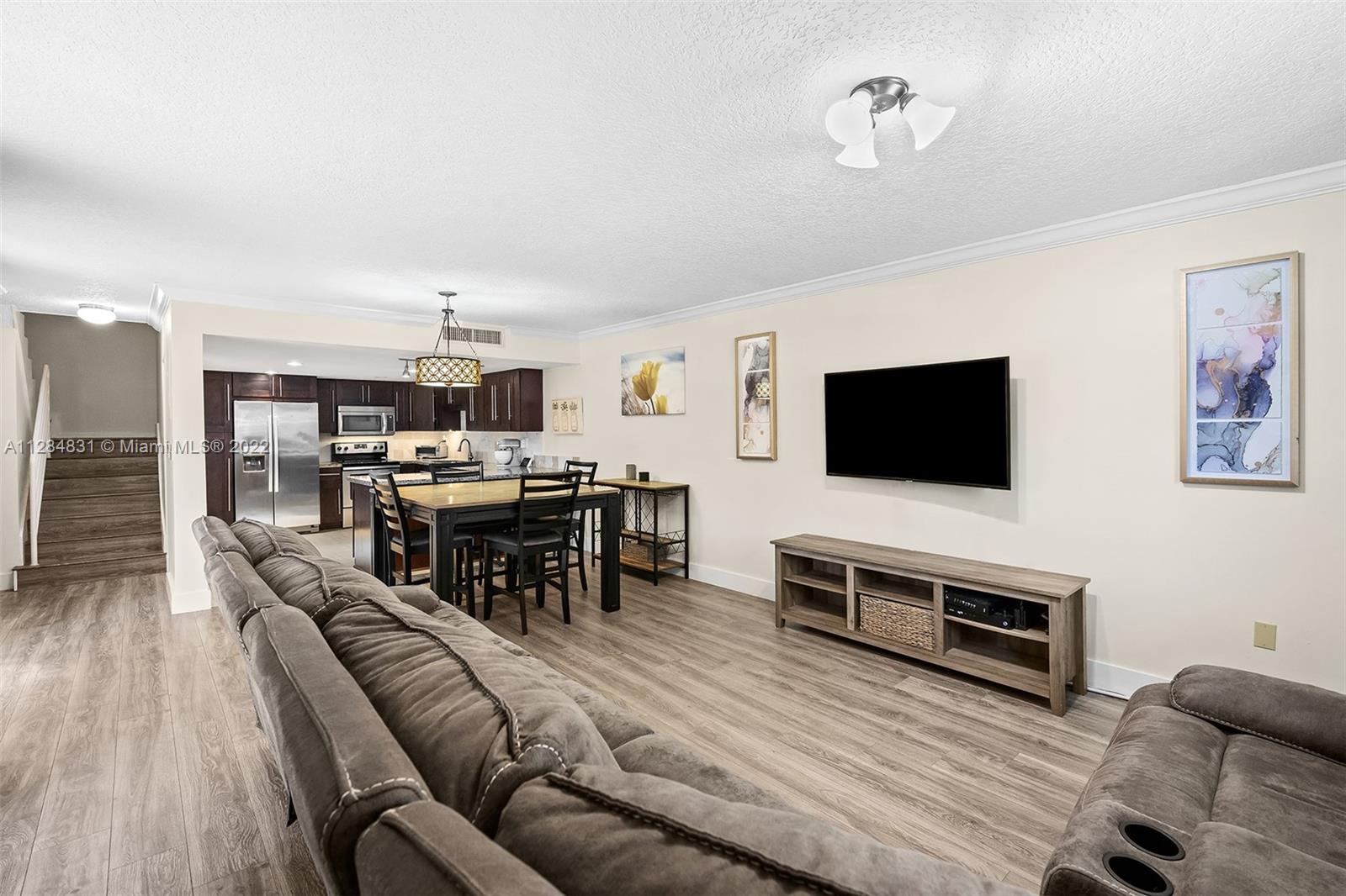 533 NW 98th Ave Unit: 533