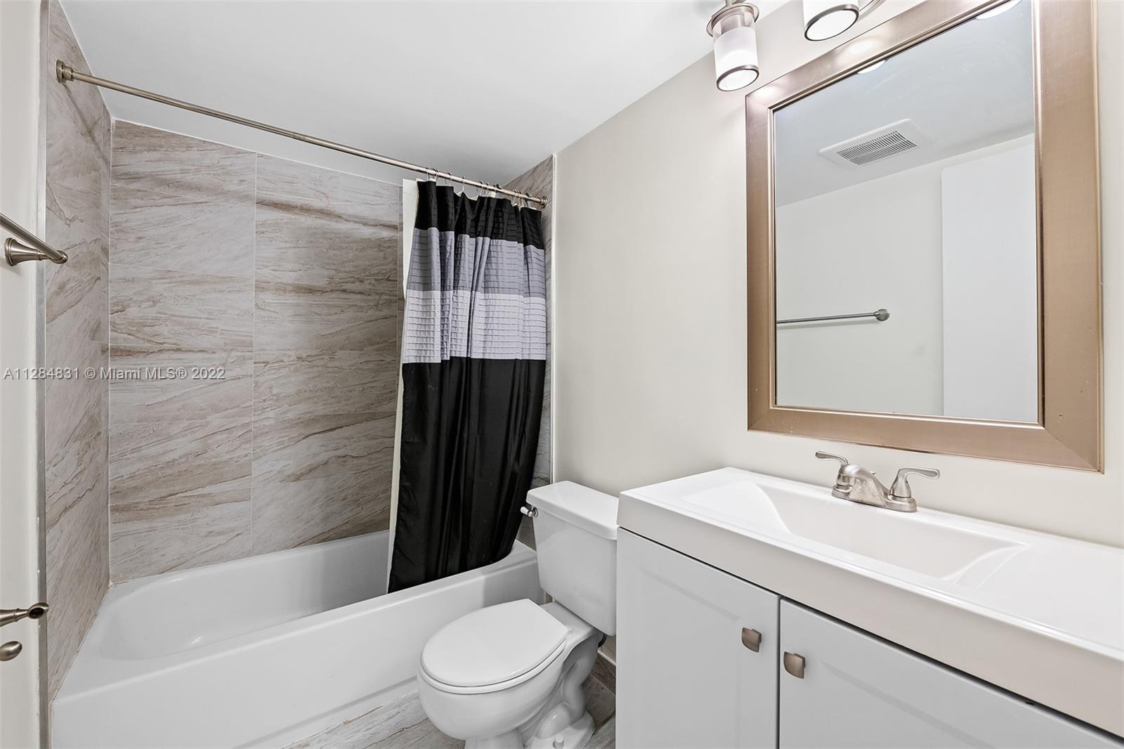 533 NW 98th Ave Unit: 533