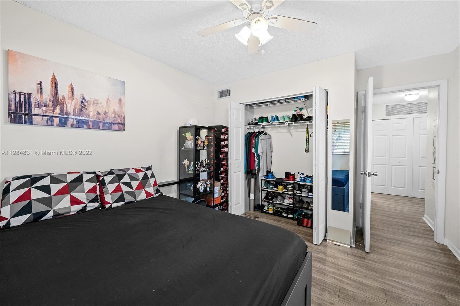 533 NW 98th Ave Unit: 533