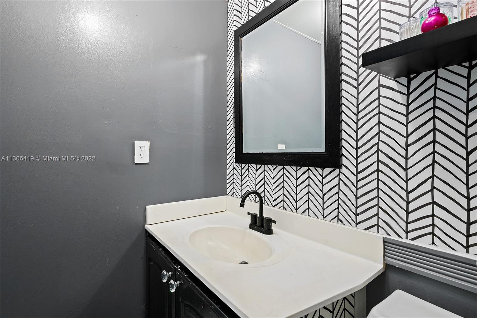 233 Wimbledon Lake Dr Unit: 233