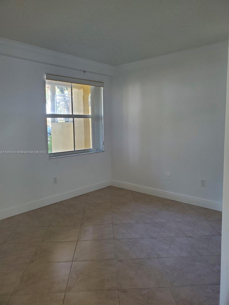 165 NW 96th Ter Unit: 3-101
