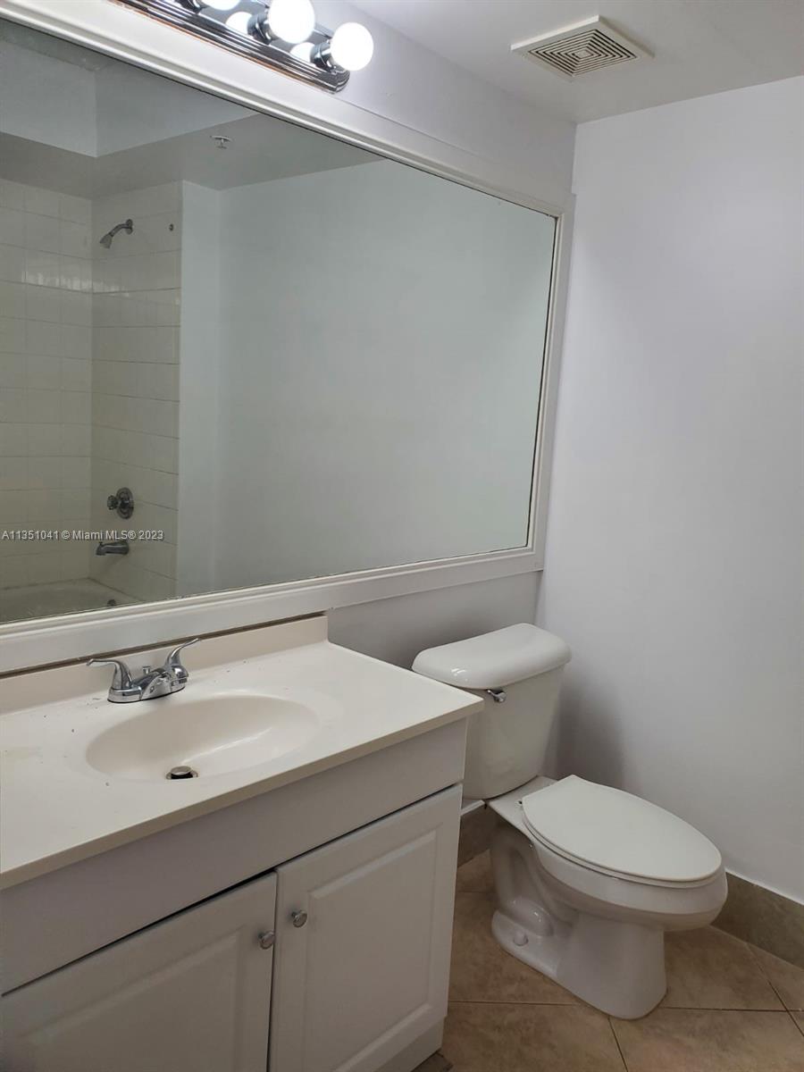 165 NW 96th Ter Unit: 3-101