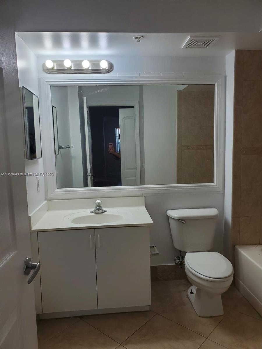 165 NW 96th Ter Unit: 3-101